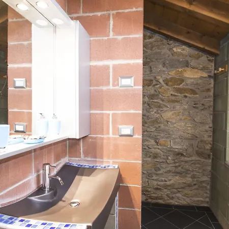 Stone House By Holidays Maggiore Appartement