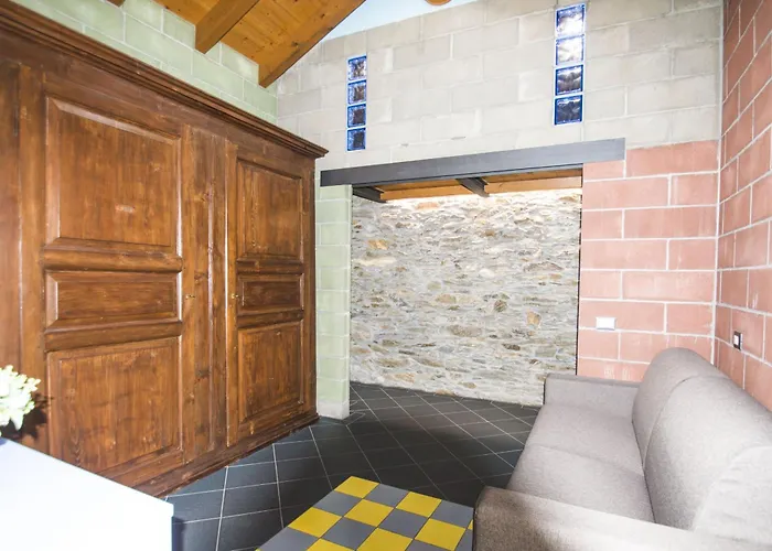 Stone House By Holidays Maggiore Apartamento