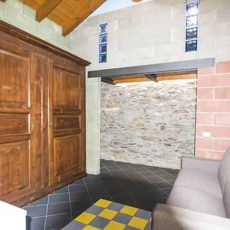 Stone House By Holidays Maggiore Apartamento